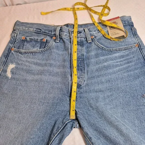 Levis Womens Jeans 501 Skinny High Rise Distressed Button Fly Size 31x28 NWT 36 - Picture 11 of 13